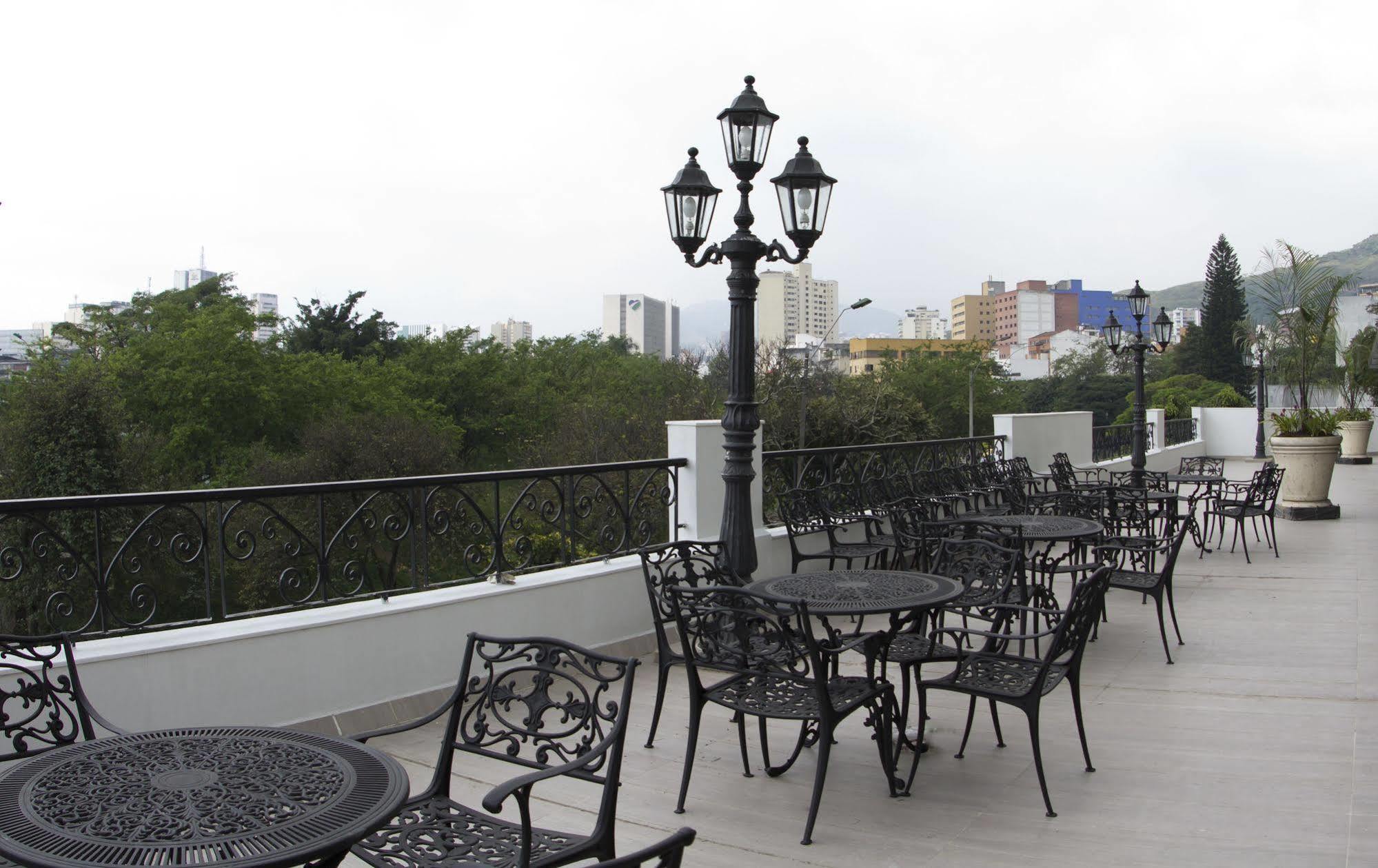 Hotel Cosmos Cali Exterior photo